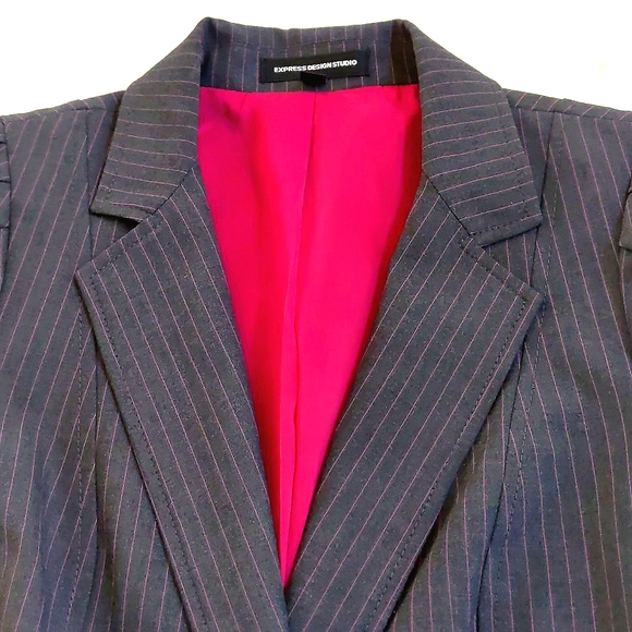 Express Rayon blended fully lined blazer with stripes and shoulder design. - Picture 3 of 8
